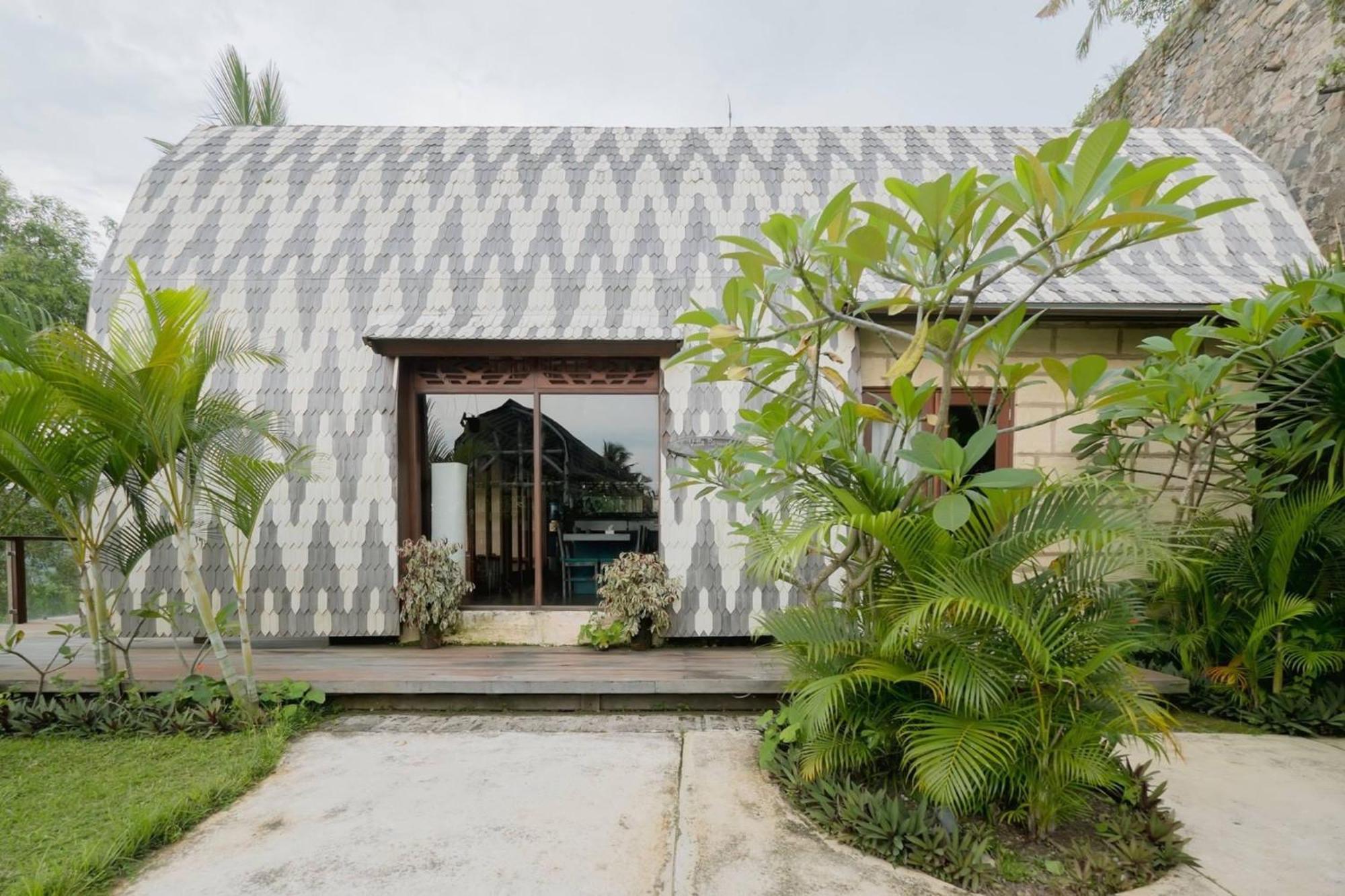 Villa Umbrella Lombok Senggigi Exterior foto